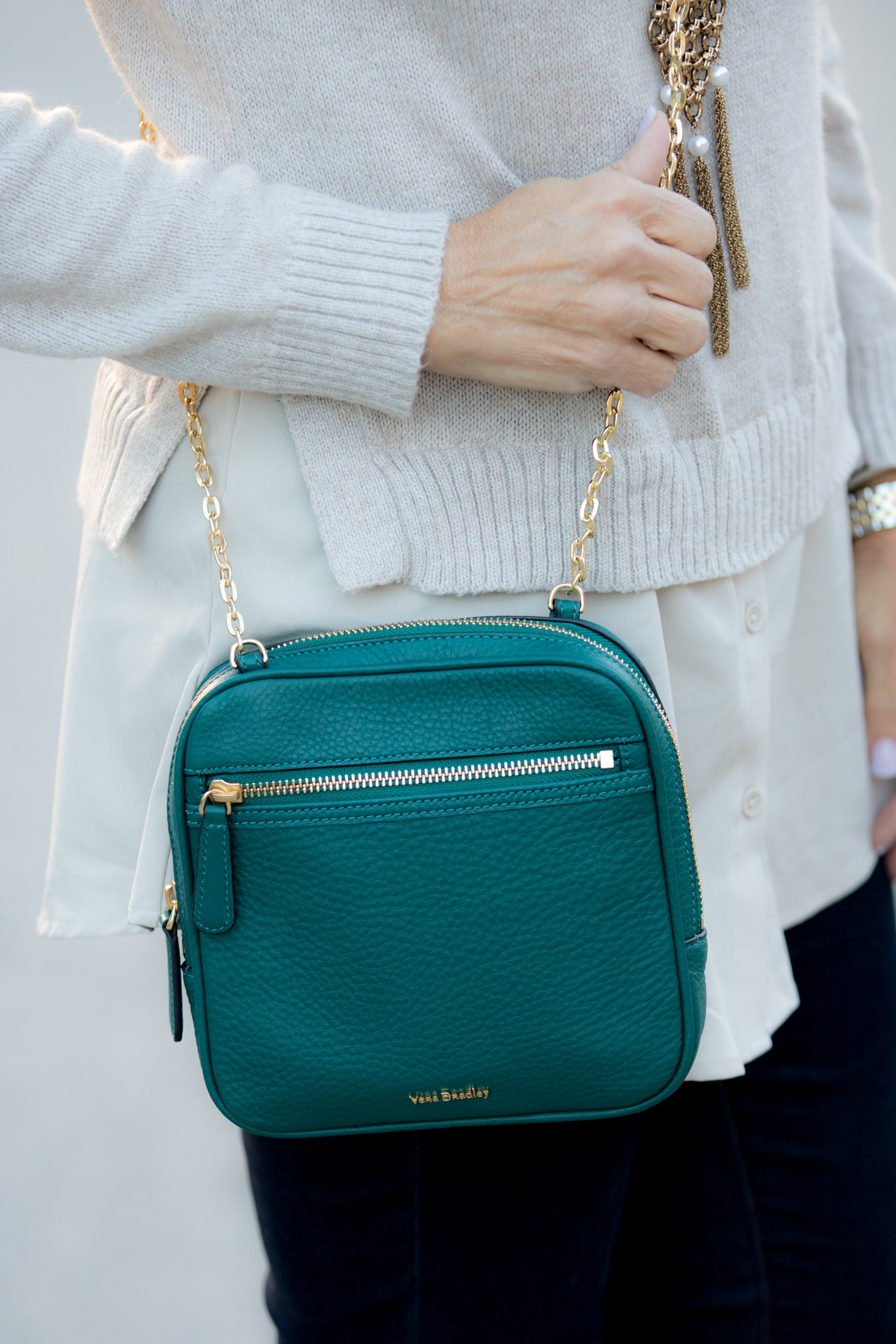 Fashion blogger, Cyndi Spivey, styling a Vera Bradley bag from Macy's.