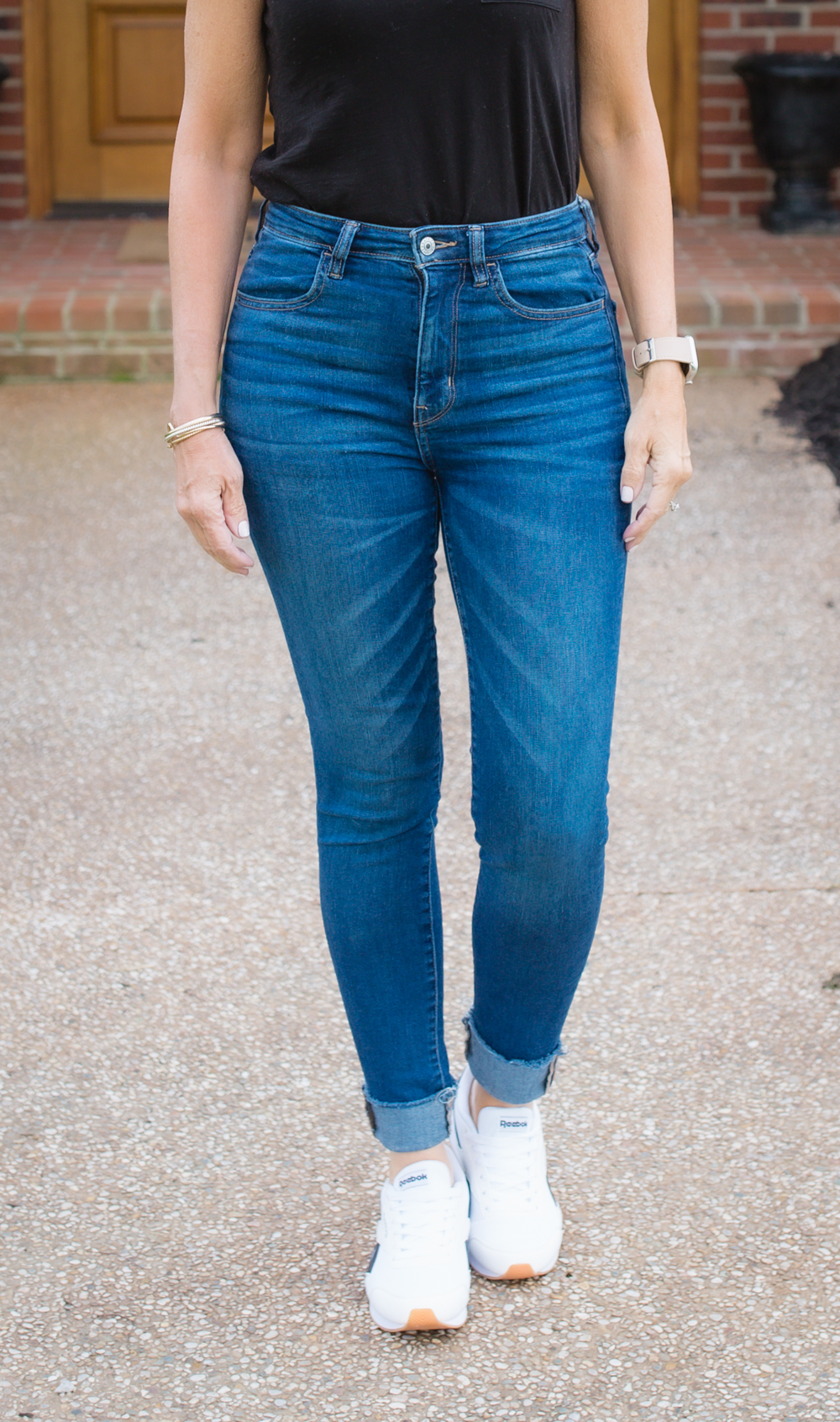 5 Brands of Jeans and How They Look Front and Back